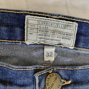 Current Elliott Jeans   Sz 32   Mid Rise  Slim Tapered  Excellent Condition